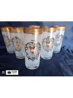 Water glasses with hunting...