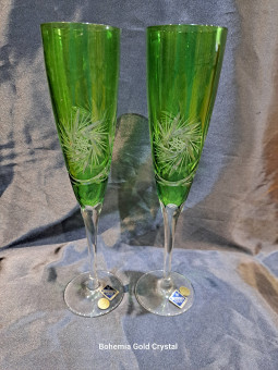 Champagne glasses, green...