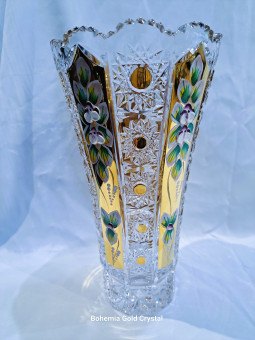 Open vase with gold and...