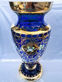 Offene Vase mit Gold und...