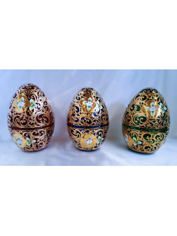 Boîte à œufs, décorée d'or...